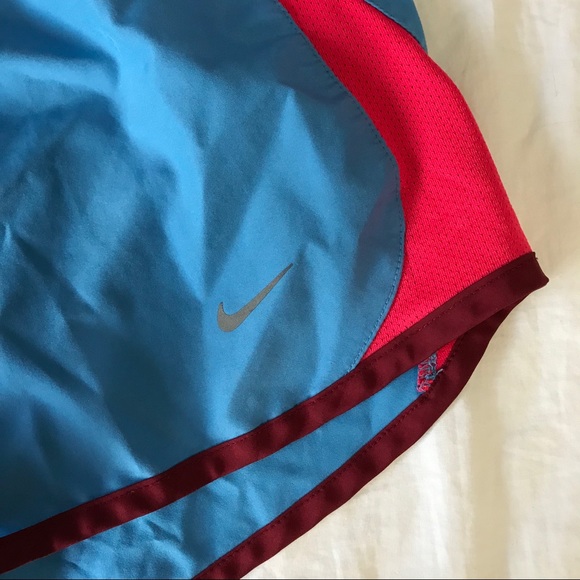 Nike shorts - Picture 2 of 3